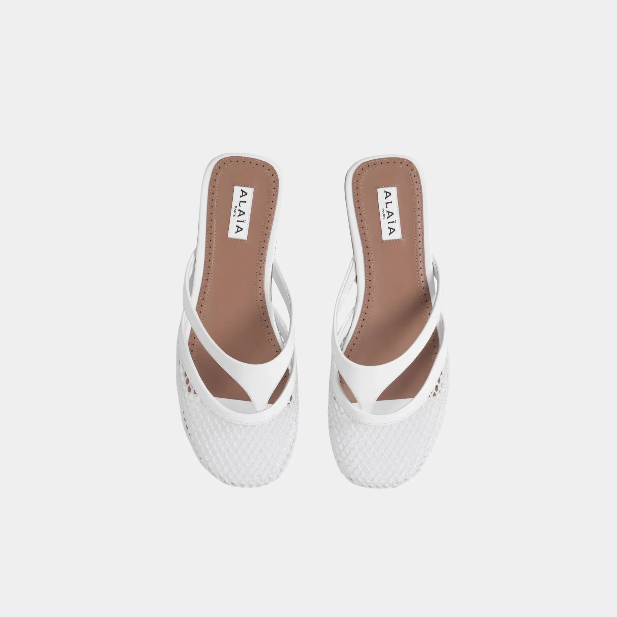 Infradito Flat Mules In Fishnet And Patent Leather - Image 5