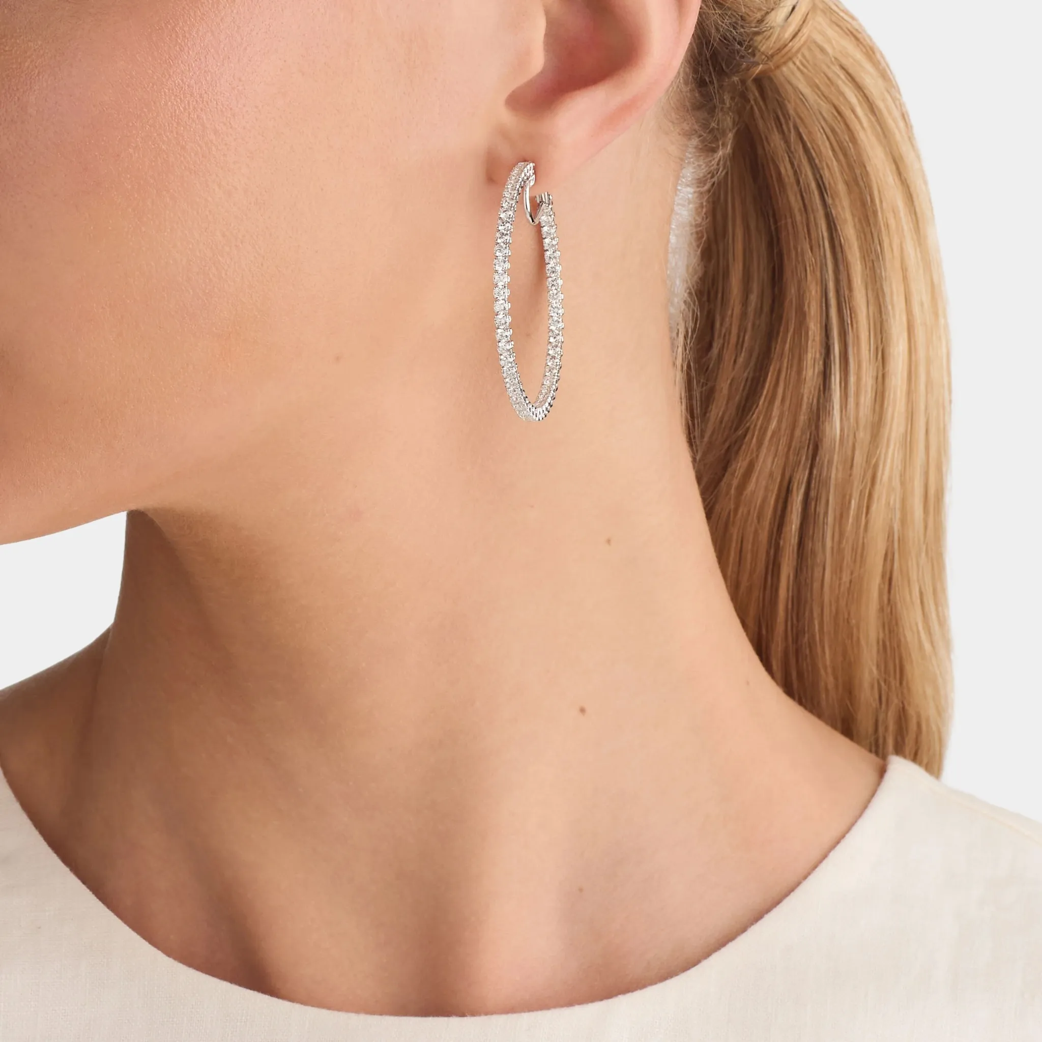 Classic Graff Round Diamond Large Hoop Earrings - Image 2