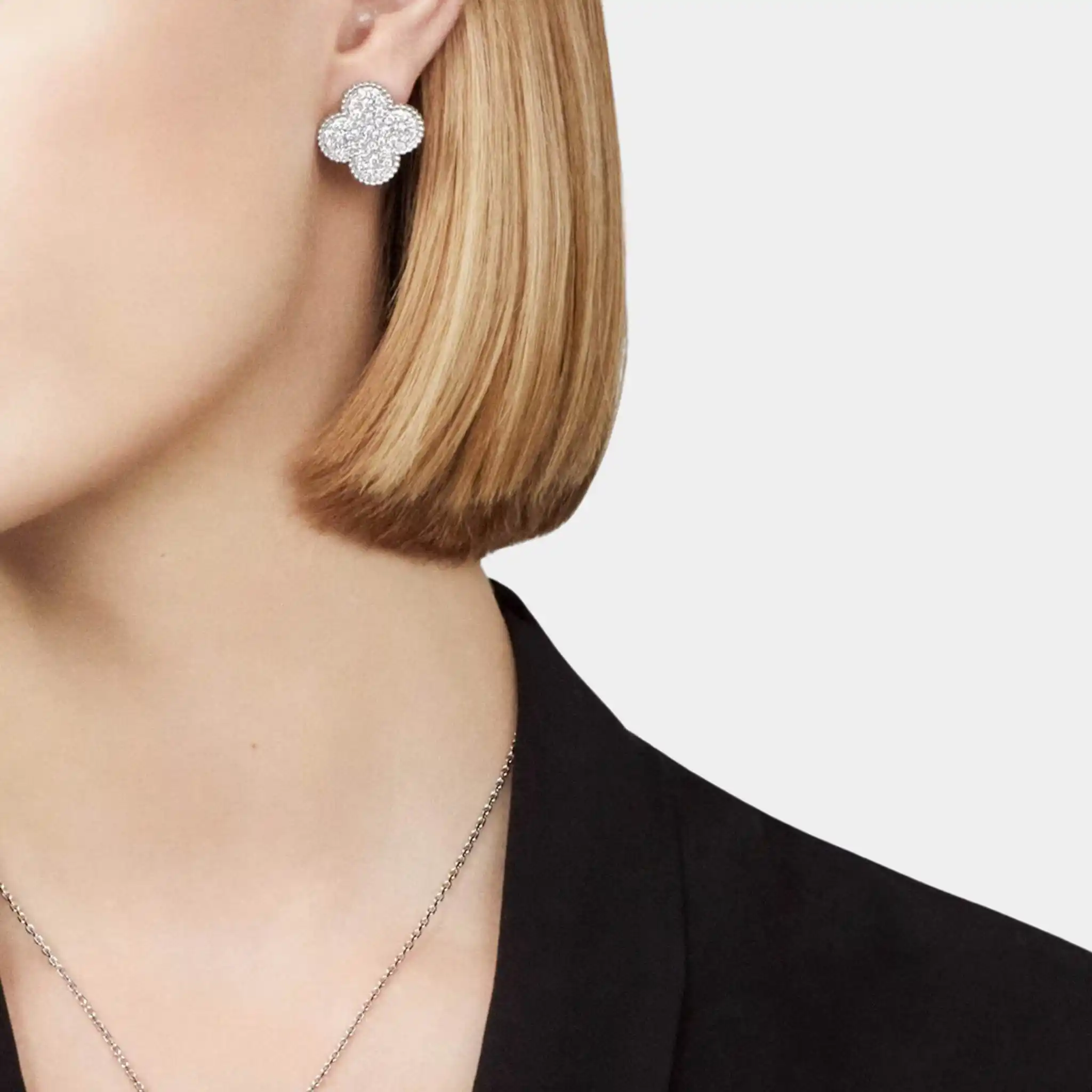 Magic Alhambra Earrings White Gold Diamond - Image 2